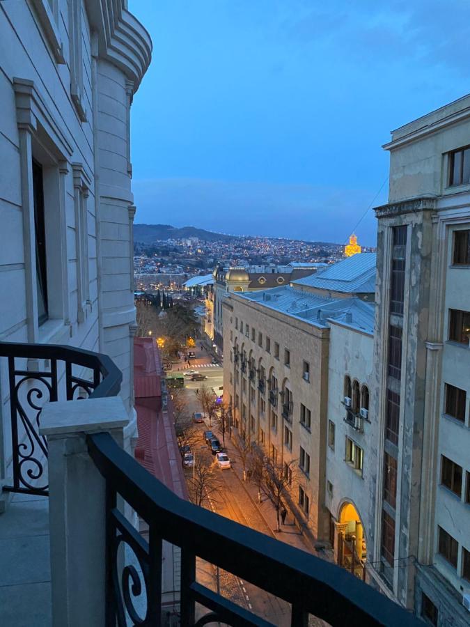 Parliament On Rustaveli Studio Tbilisi Ngoại thất bức ảnh