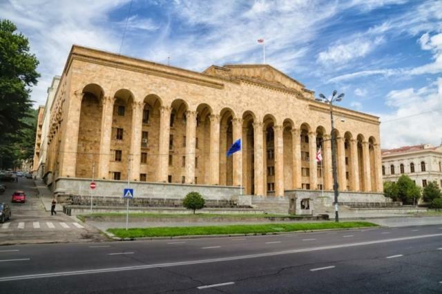 Parliament On Rustaveli Studio Tbilisi Ngoại thất bức ảnh